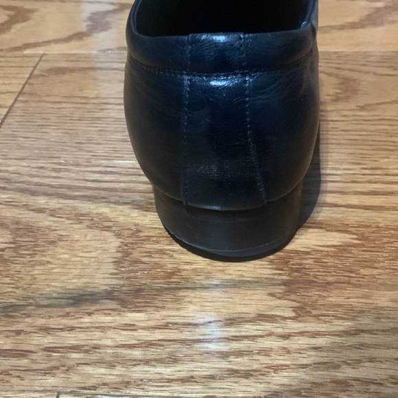 Styled Black Dress Shoes - Picture 9 of 10